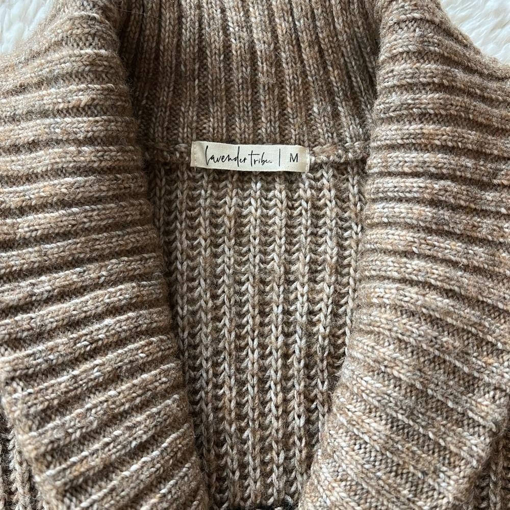 NWOT Oversized Cowichan Cardigan Sweater - Picture 4 of 8